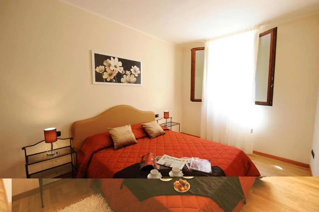 Residence Eden Argegno 0*,